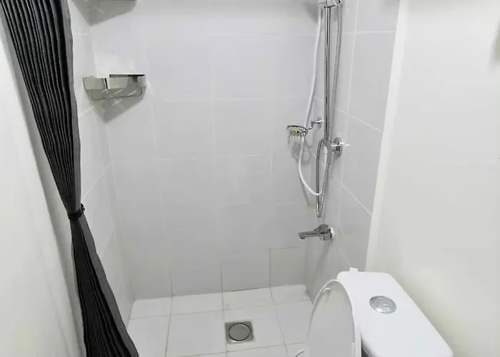 Apartahotel View With Balcony At Kasara Residences C5 Pasig