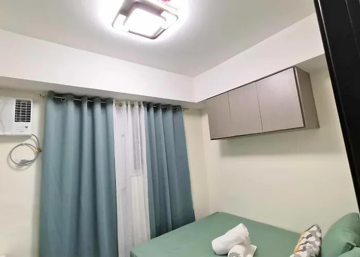 View With Balcony At Kasara Residences C5 Pasig 4*