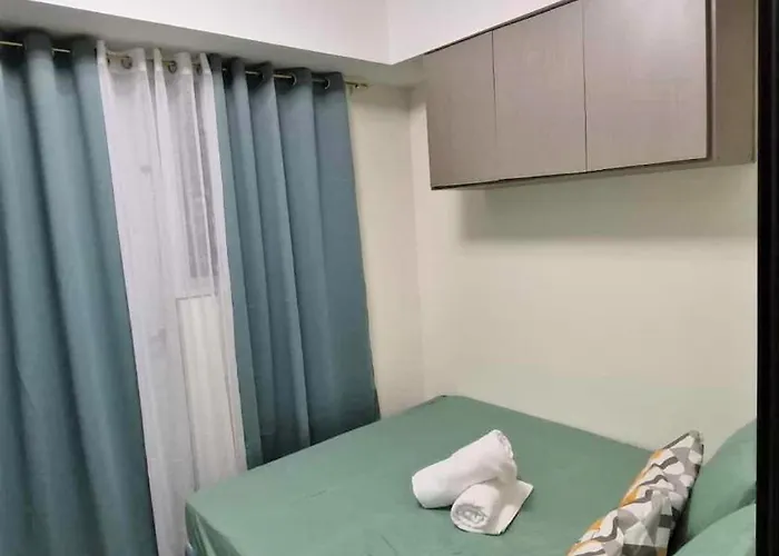 View With Balcony At Kasara Residences C5 Pasig 4*