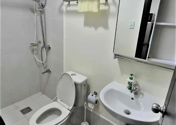 Apartahotel View With Balcony At Kasara Residences C5 Pasig Manila