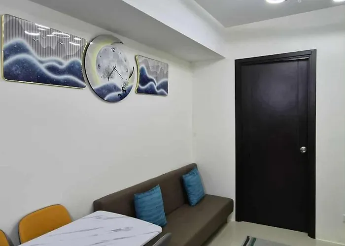 View With Balcony At Kasara Residences C5 Pasig Apartahotel 4*