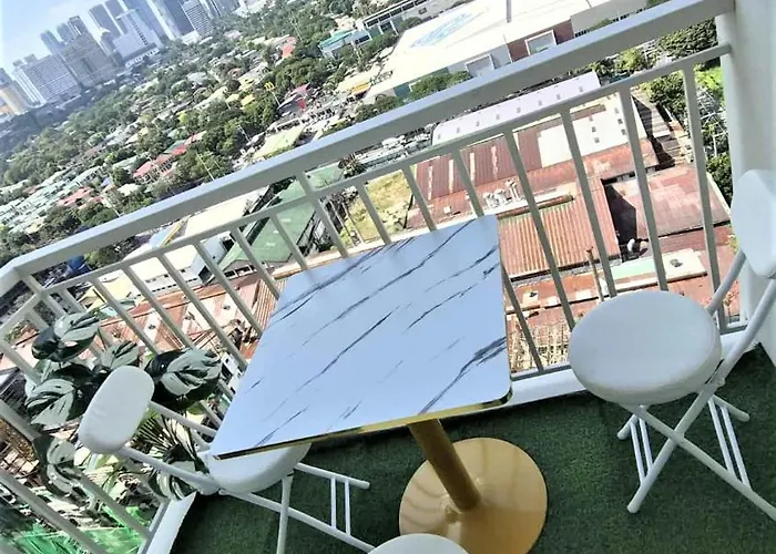 View With Balcony At Kasara Residences C5 Pasig Apartahotel 4*